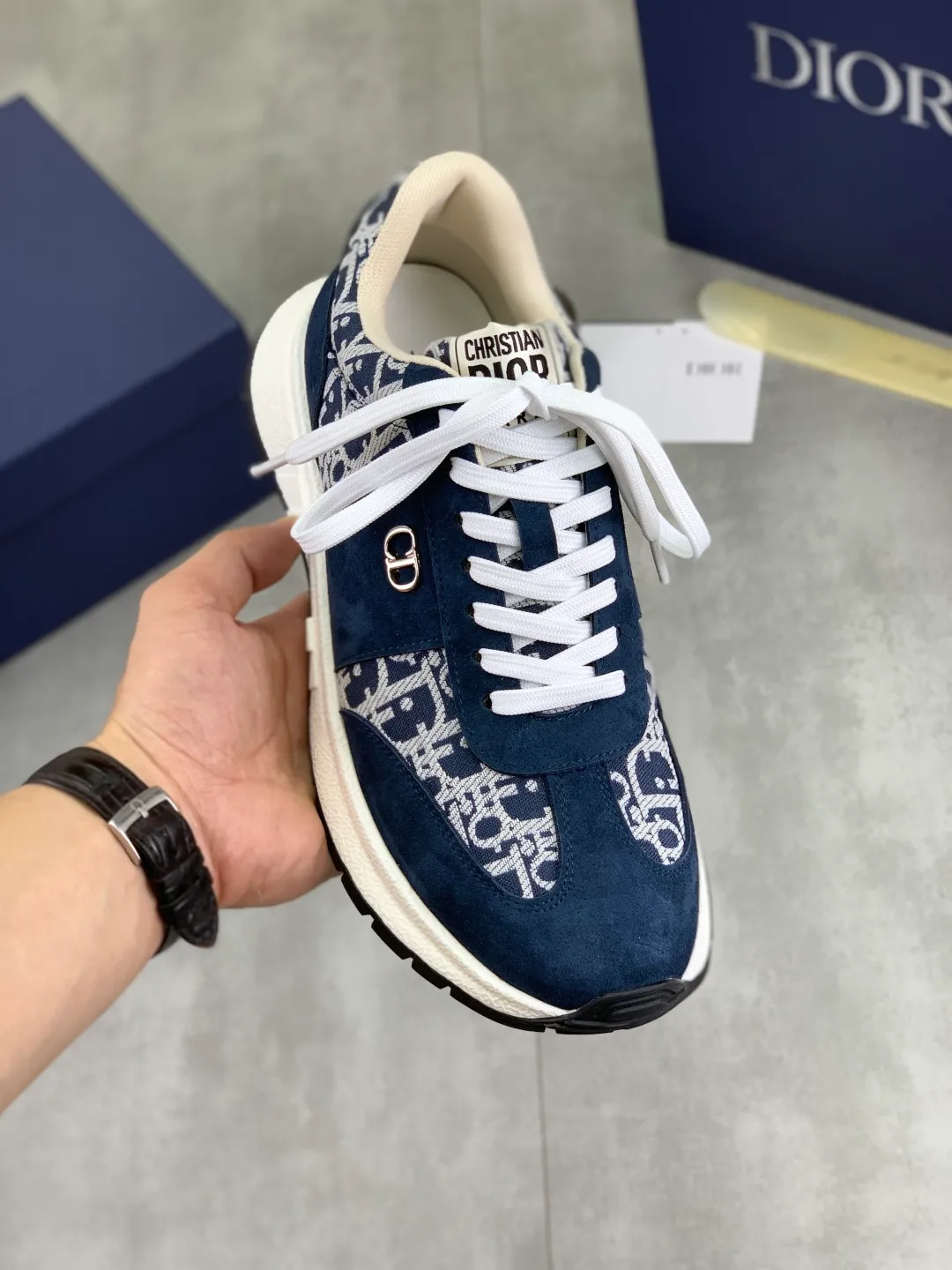 Men's Men's Shoes💰P440💰[New Style]🆘[Dior] 2025 Dior Original Lace-up Low-top Men's Shoes Classic casual shoes 🔥This model is the official classic model, with high quality and made by famous original designers. It is made of high-quality cowhide with original materials➕comfortable and breathable mesh lining➕pigskin insole. The perfect last shape and generous and fashionable design have attracted many consumers and are suitable for drivers to drive🚗. What you want is the best quality in the market. Color: seven colors. Code number: 38--44 (45 46 customized)